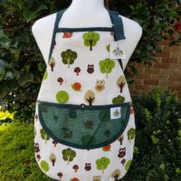 Woodlands Children's Gardening Apron (dark green)