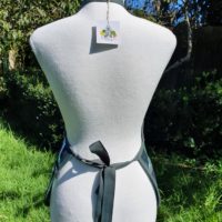 Green Leaf Potting Apron - Image 2