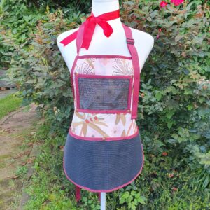 Gumnut Pink Potting Apron (maroon)